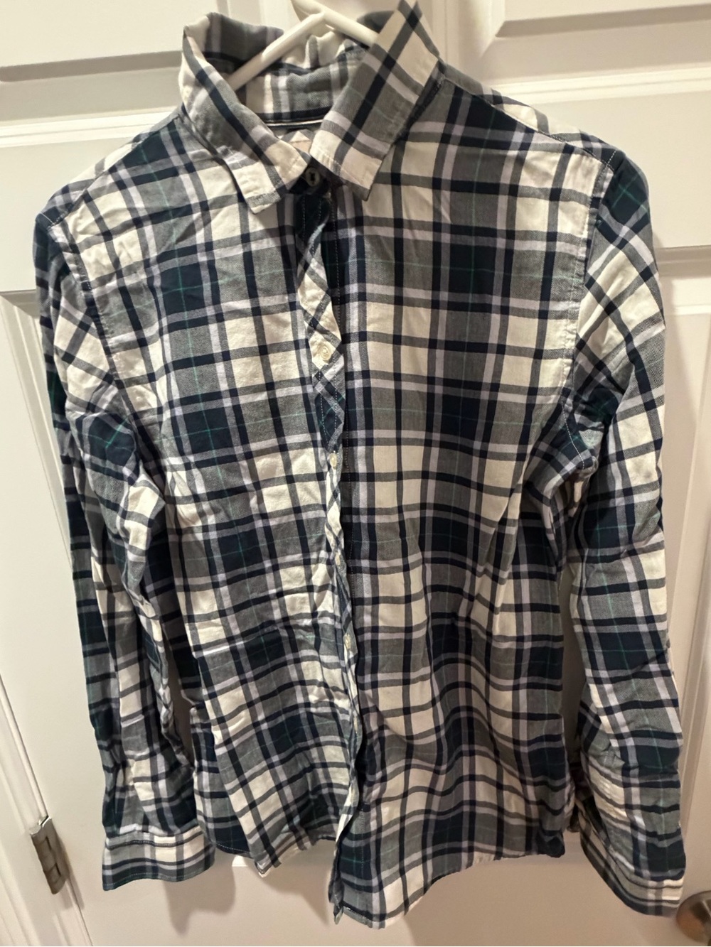 Women’s Banana Republic Medium cotton button up White, Green, black, & lavender